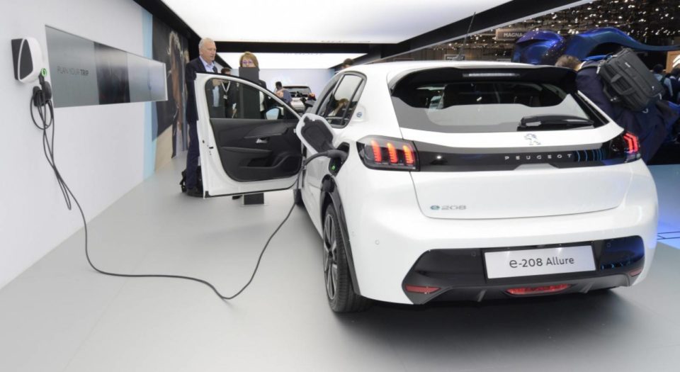 bornes de recharge pour la Peugeot e-208